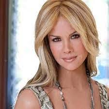 Nancy Panes's Instagram, Twitter & Facebook