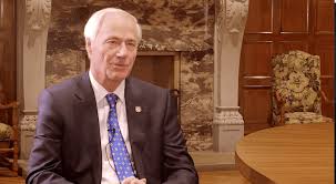 Изучайте релизы gov hutchinson на discogs. Governor To Make Announcement On Monday On Fate Of School Year Amid Coronavirus Talk Business Politics