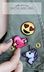 Diy Lapel Pins Emoji Pin Flair Persia Lou Diy Lapel Pins Emoji Pin Emoji Crafts