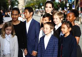Quels sont les prénoms les plus donnés en france en 2019 ? Les Prenoms D Enfants De Stars Les Plus Originaux Elle