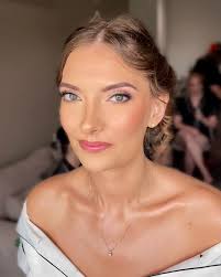 Dani Roberts Makeup Artist...