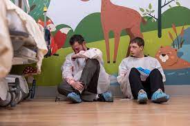 Gerran Howell on 'The Pitt' Mass-Casualty Event, Noah Wyle