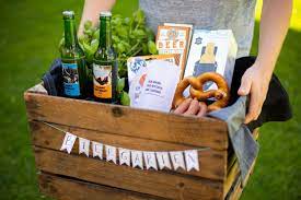 70 jahre alt zu werden, ist schon eine beachtliche leistung; Diy Geschenk Fur Manner Der Selbstgemachte Mini Biergarten Diy Geschenke Mann 70 Geburtstag Geschenk Geburtstagsgeschenk Fur Vater