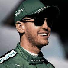Sebastian Vettel 5 Sebvettelnews Fotos Y Videos De Instagram In 2021 Aston Martin Mens Sunglasses Formula One