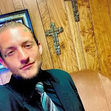 Ricky Arnold (@runnadope) • Instagram photos and videos