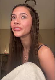 Alayna Carroll's Instagram, Twitter & Facebook