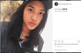 Foto Ini Buktikan Kalau Putri Tanjung Cantiknya Nggak Luntur Pakai Hitam Dewiku Com