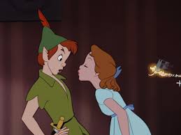 Peter And Wendy Kiss Jpg Peter Pan Disney Disney Love Stories Peter And Wendy