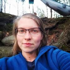 Tia Draper's Instagram, Twitter & Facebook