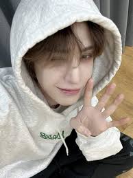 My Lee Junho loose butt i mean buttons