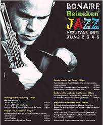 Ed Koopman and Genaro Anthony take a break from building the new and  improved Bonaire Donkey Sanctuary