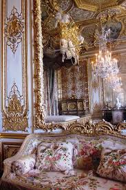 Les Liaisons De Marie Antoinette 160 Chamber De La Reine Versailles Reference 160 Plays With Needles Rococo Case Di Lusso Luoghi