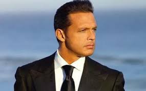 Hombre invidente canta como Luis Miguel y lo viralizan