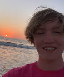 Garrett Lane's Instagram, Twitter & Facebook