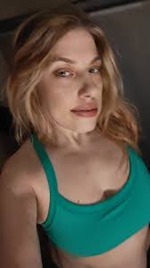 Carrie Duncan (@felonybooty)