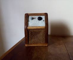 Gitar elektrik tanpa ampli pasti kaya manusia tanpa nyawa,,kaya sayur tanpa aer ya ga??? Diy Mini Guitar Amplifier 5 Steps With Pictures Instructables