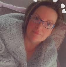 Could someone show me what the snow like up in the village, please? My  daughter has to get to harrogate for work and has never driven in proper  snow 😬.