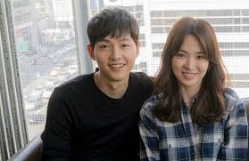 Song joong ki, jeon yeo bin, taecyeon, and more preview battle with evil in vincenzo teaser. Uncovered Photos Of Song Joong Ki And Song Hye Kyo S Date Hab Korea Net