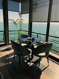 مطعم Sunroom الخبر