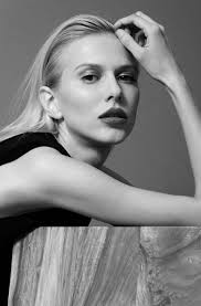 Happy birthday 🎂 it your day enjoy my amazing daughter 🌹🌹🌹🌹🌹🌹.