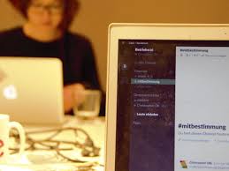 Emojis oder Empowerment: Anspruch und Realität von Slack & Co. – Digital  Society Blog