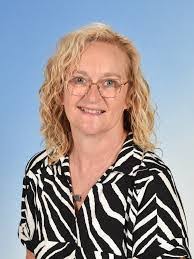 Kira Jacobs's Instagram, Twitter & Facebook