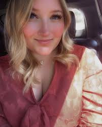 Jamie Majewski's Instagram, Twitter & Facebook