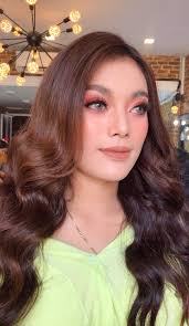 ហាងបីយូធីស្ទរ