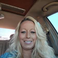 Penelope Washburn's Instagram, Twitter & Facebook