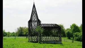 De doorkijkkerk bevindt zich in het haspengouwse heuvelland ten zuiden van borgloon, tussen het stadje en de romeinse kassei, en. Borgloon Doorkijkkerk See Through Church Architect Price Youtube