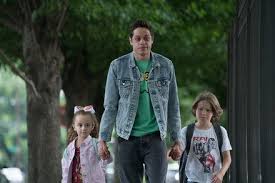 The King Of Staten Island Review Pete Davidson Gets Even More Personal In 2020 New Movies To Watch Watch New Movies Online New Comedies