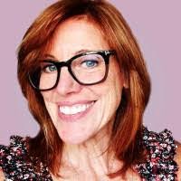 Sara Maki's Instagram, Twitter & Facebook