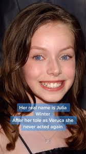 Julia Winters's Instagram, Twitter & Facebook