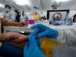 Testing involves a swab up the nose and down the back of the throat. Covid 19 New Abu Dhabi Entry Guidelines Validity Of Pcr Or Dpi Test Increased To 72 Hours Living Transport Gulf News