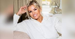 Kerry jayne elizabeth katona (born 6 september 1980) is an english singer/songwriter and tv personality. Y4ccs Jianm8dm