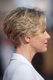 Furstin Charlene Mit Grace Kelly Appeal Styling Fur Kurze Haare Neue Frisuren Wedge Haarschnitt