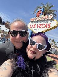 Tips for successful seedling growth in indoor trays