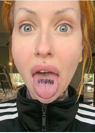 Spoiler: After trying our meals , she didn't miss eating meat! 😎🌱