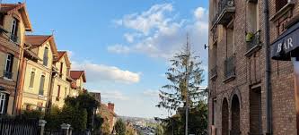 La crise sanitaire fait la part belle aux métropoles et aux villes de l'ouest, mais les hiérarchies évoluent. La Recette Tres Commerciale Du Palmares Villes Et Villages Ou Il Fait Bon Vivre 94 Citoyens