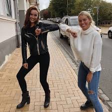 See tweets about #germanysnexttopmodel on twitter. Gntm Heidi Klum Schickt Gehorloses Model Maria Nach Hause Gala De