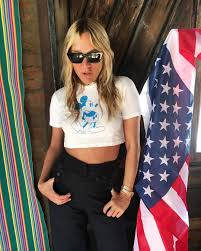 This Crew Thank You Lucaguadagnino Wearewhoweare Hbo Skyatlanticit Wildsidesrl Fremantle Chloe Sevigny Style Chloe Sevigny Celebrity Style Inspiration