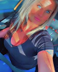 Hunter Tubb Baylie Lena Nicole Large Caden Large 😜 Just kidding 😜😜😜 Too  funny tho!! Y'all know WE be jamming 😂