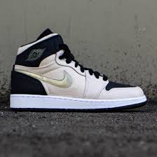 Air Jordan 1 Retro High Black And White Air Jordan 1 Retro High Gs Big Kids Pearl White Black White Mtlc Gold Star Gold Nike Shoes Nike Shoes Outfits Jordan 1 Retro High