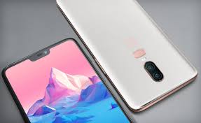 One area where oneplus seems to take extra pride in is their wallpapers. Dave Lee On Twitter Video Up On The Oneplus 6 What S So Special About It Https T Co Btkziqouze