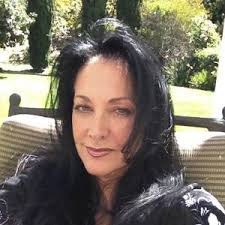 Yvette Lyons's Instagram, Twitter & Facebook