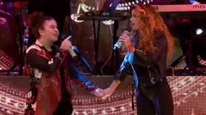 Lucero mijares demostró en el concierto online que ha crecido y aunque sigue teniendo ese rostro que llena de ternura a medio mundo, ya es una toda una jovencita. Lucero Gloria A Ti Feat Lucero Mijares Pop Live 20y20 Youtube