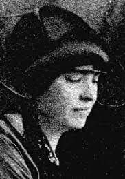 Edith Starr's Instagram, Twitter & Facebook