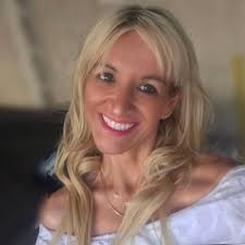 Débora González (@deboragon2202)