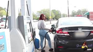 Free This Chab met his 1st pornstar at the Gas Station Porn Video - Ebony 8