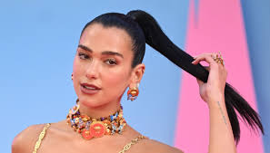 Cera per capelli: cos'è e come usarla per dare carattere al tuo look